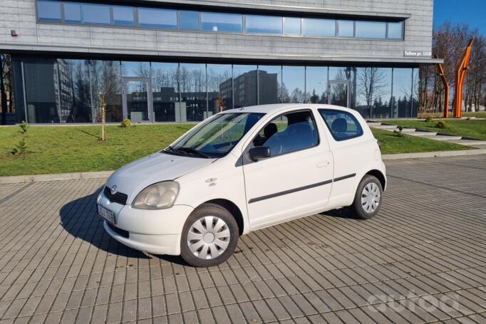 Toyota Yaris 1 generation