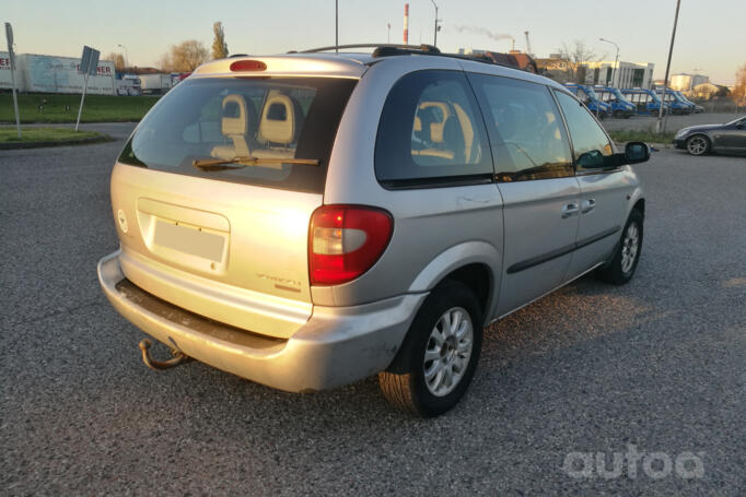 Chrysler Voyager 4 generation Minivan