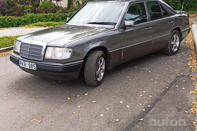 Mercedes-Benz C-Class W201 [restyling] Sedan