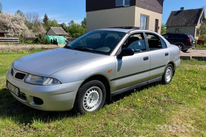 Mitsubishi Carisma 1 generation Liftback