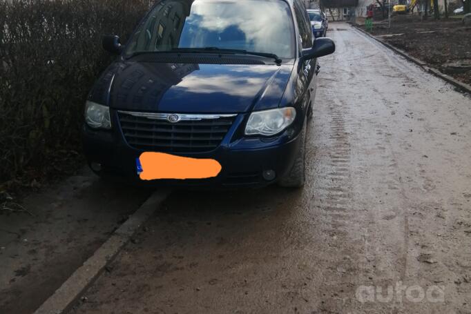 Chrysler Voyager 4 generation [restyling] Minivan Grand