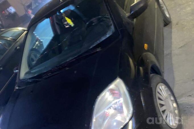 Ford Fiesta 5 generation Hatchback 5-doors