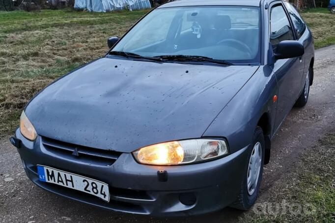 Mitsubishi Colt 5 generation