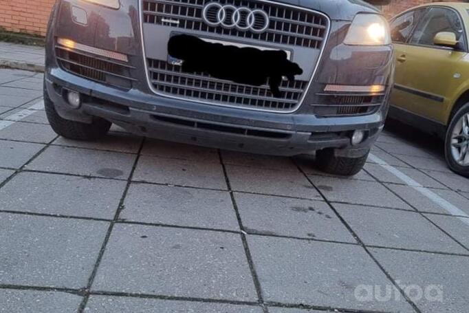 Audi Q7 4L Crossover