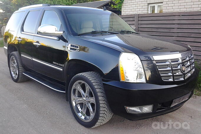 Cadillac Escalade 3 generation SUV