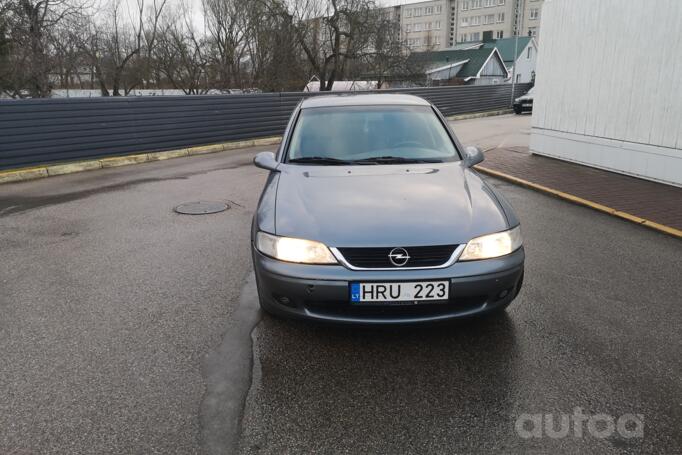 Opel Vectra B [restyling] Hatchback