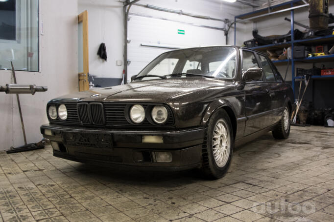 BMW 3 Series E30 [restyling] Sedan