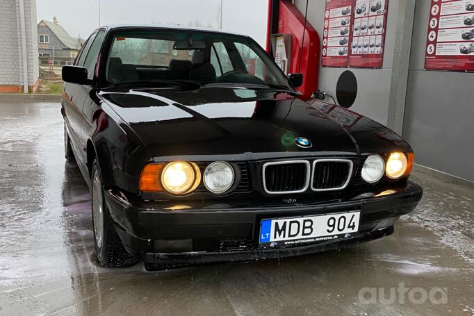 BMW 5 Series E34 Sedan