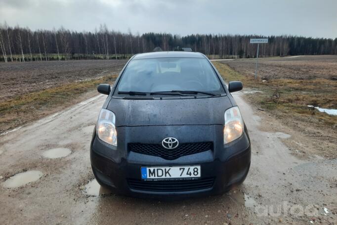 Toyota Yaris 2 generation [restyling]