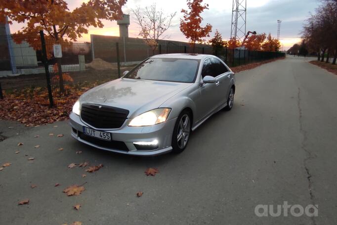 Mercedes-Benz S-Class W221 Sedan 4-doors