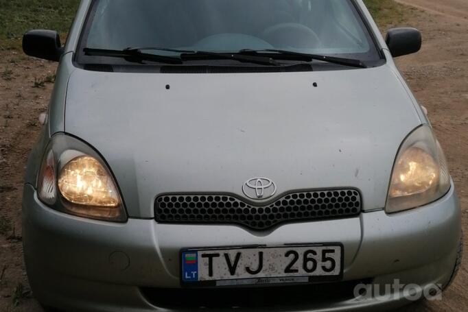 Toyota Yaris 1 generation
