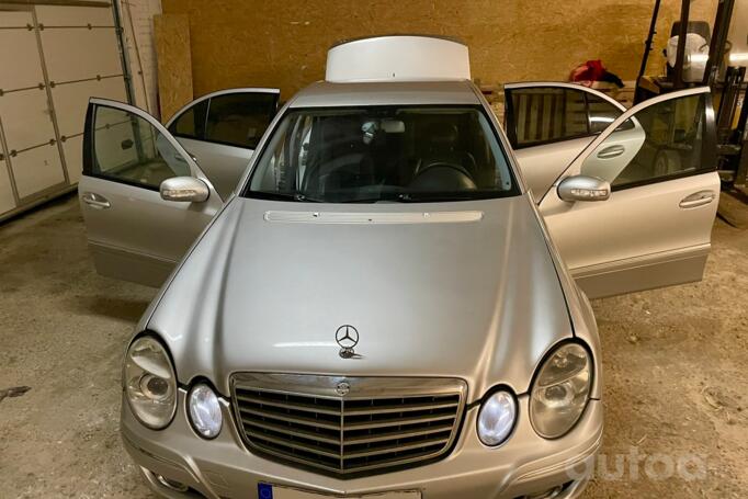 Mercedes-Benz E-Class W211 Sedan