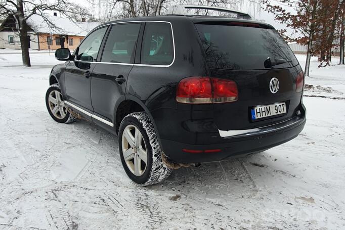 Volkswagen Touareg 1 generation Crossover