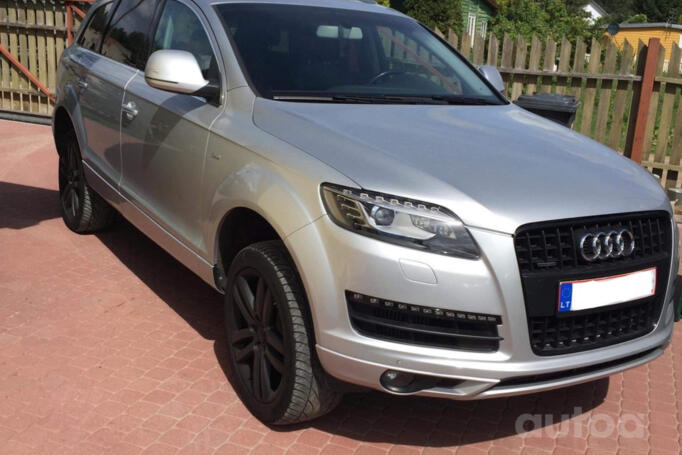Audi Q7 4L Crossover