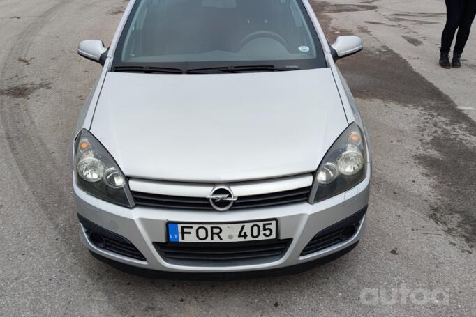 Opel Astra H Hatchback
