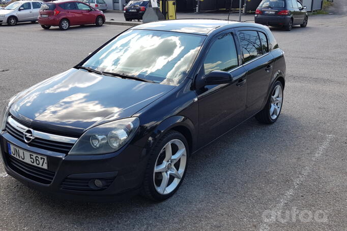 Opel Astra H Hatchback