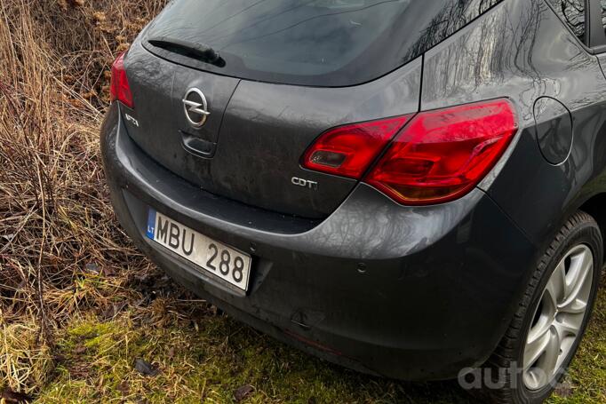 Opel Astra J [restyling] Hatchback 5-doors