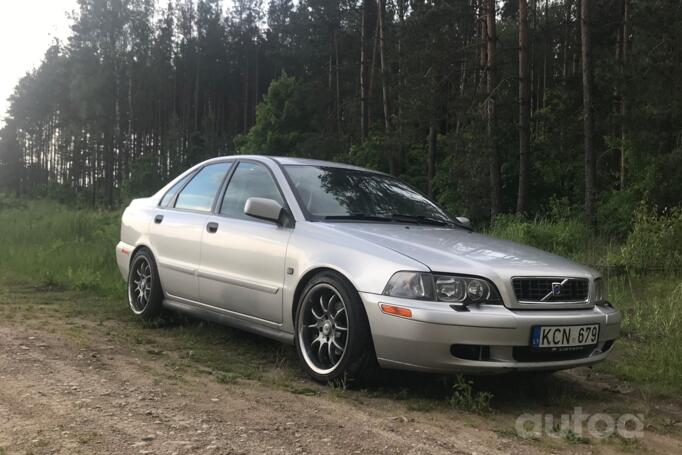 Volvo s40 1 рестайлинг