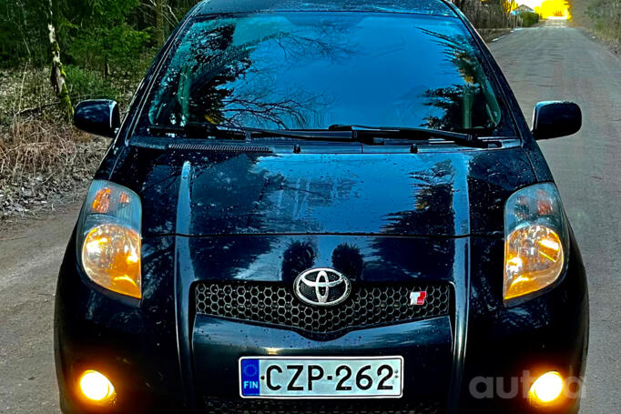 Toyota Yaris 2 generation