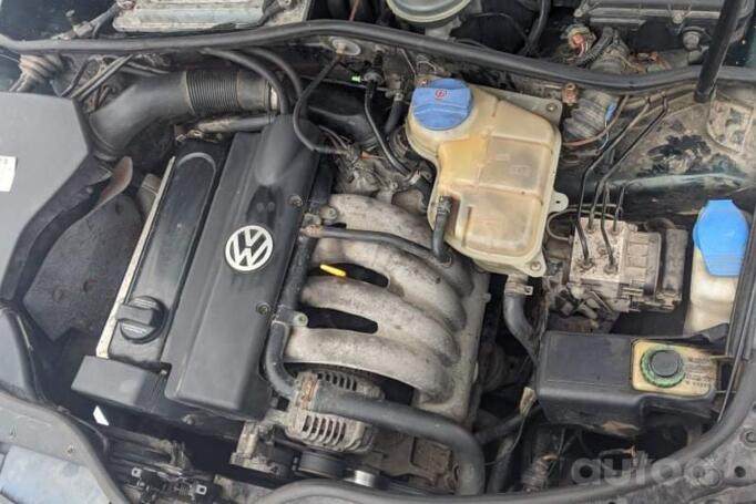 Volkswagen Passat B5 Sedan 4-doors