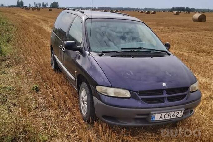 Chrysler Voyager 3 generation Grand minivan 5-doors