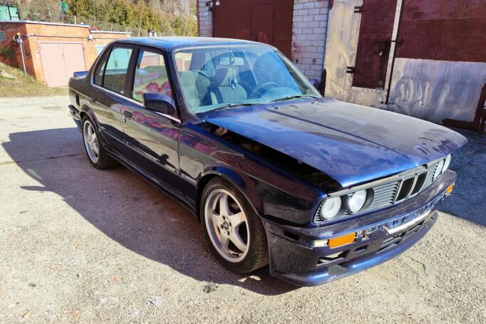 BMW 3 Series E30 [restyling] Sedan