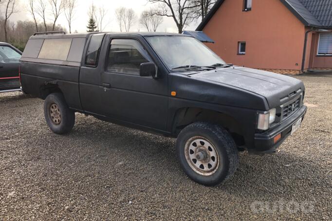 Nissan Navara D22 King Cab pickup 2-doors