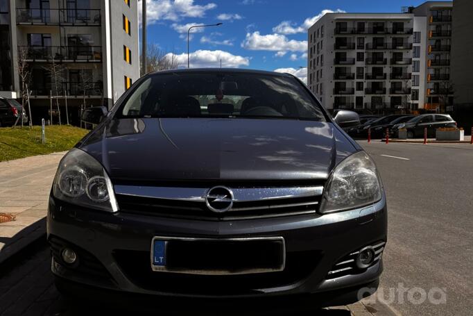 Opel Astra H Hatchback