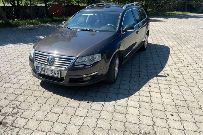 Volkswagen Passat B6 wagon 5-doors