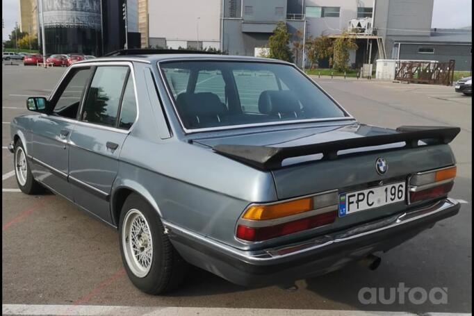 BMW 5 Series E28 Sedan
