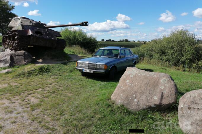 Mercedes-Benz W123 1 generation