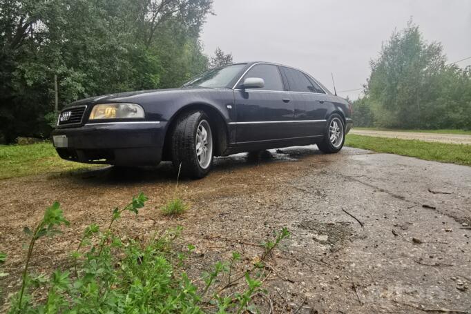 Audi A8 D2/4D Sedan 4-doors