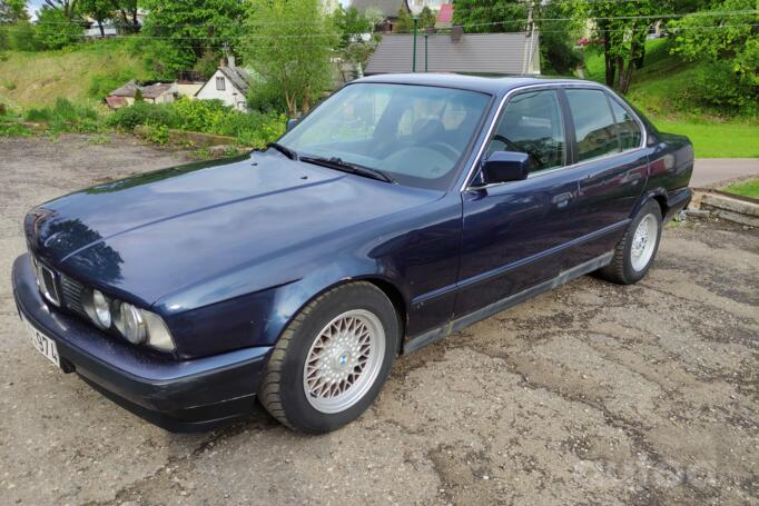 BMW 5 Series E34 Sedan