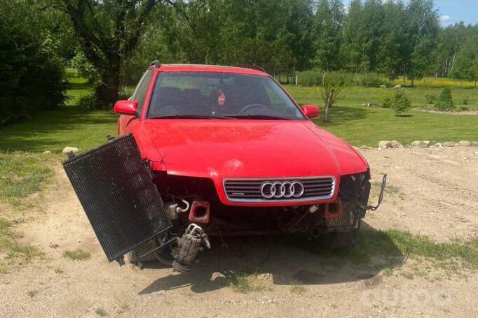 Audi A4 B5 Avant wagon 5-doors