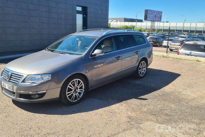 Volkswagen Passat B6 wagon 5-doors