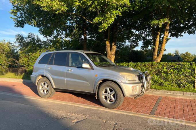 Toyota RAV4 2 generation Crossover 5-doors