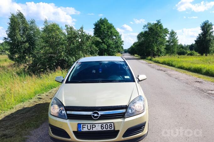 Opel Astra H Hatchback
