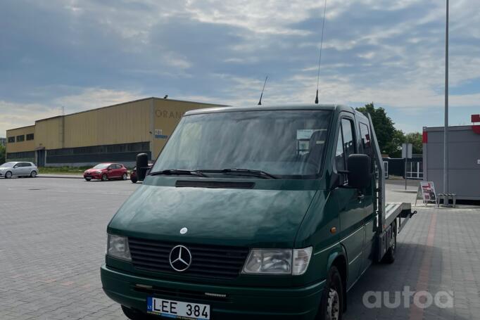Mercedes-Benz Sprinter First generation