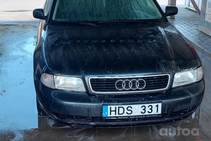 Audi A4 B5 Avant wagon 5-doors