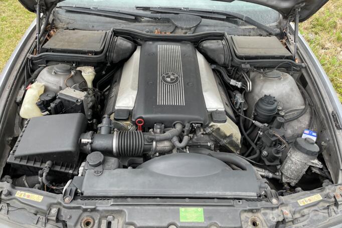 BMW 5 Series E39 Sedan 4-doors