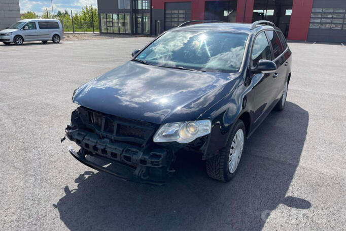 Volkswagen Passat B6 wagon 5-doors