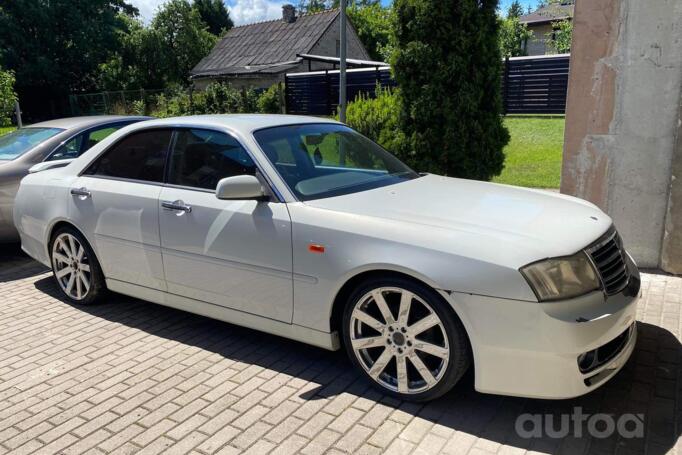 Nissan Gloria Y34 Sedan