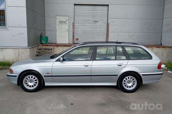 BMW 5 Series E39 Touring wagon