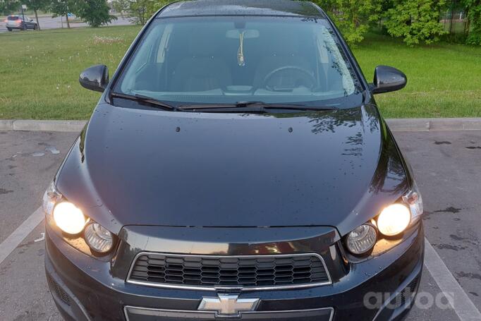 Chevrolet Aveo T300 Hatchback