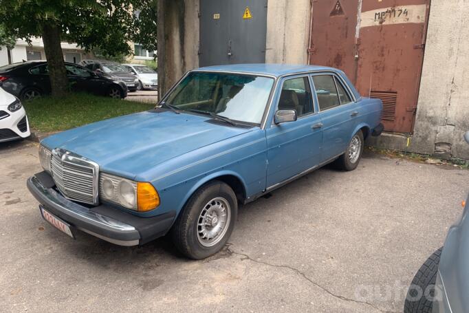 Mercedes-Benz E-Class W123 Sedan