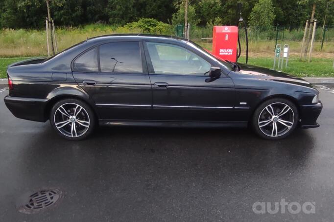 BMW 5 Series E39 Sedan 4-doors