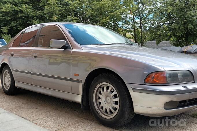 BMW 5 Series E39 Sedan 4-doors