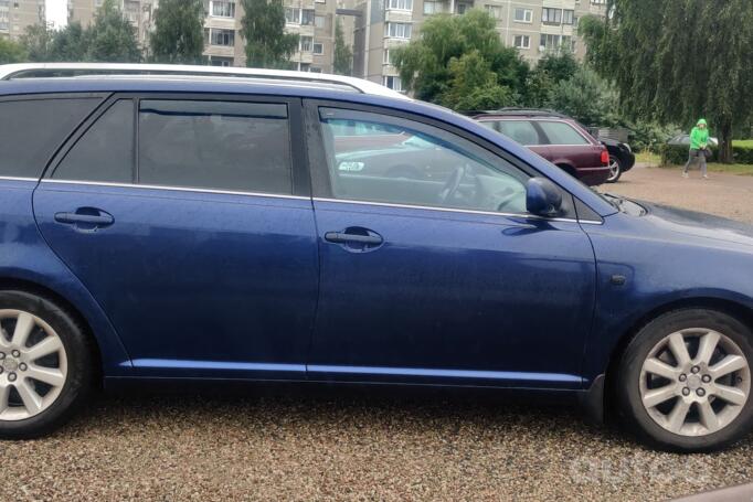 Toyota Avensis 2 generation wagon