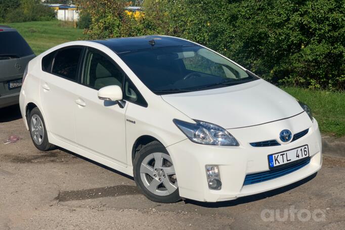 Toyota Prius 3 generation Hatchback 5-doors