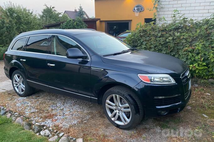 Audi Q7 4L Crossover